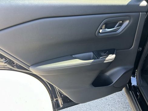 New 2026 Nissan Rogue SV FWD image 19