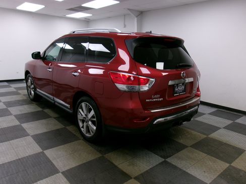 Used 2014 Nissan Pathfinder Platinum w/ Platinum Premium Package image 2