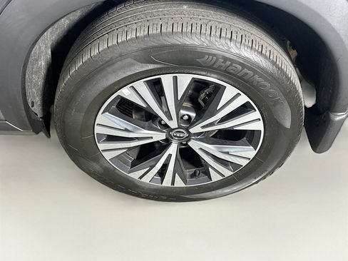 Used 2023 Nissan Rogue SV image 10