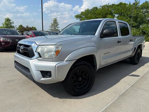Used 2013 Toyota Tacoma 2WD Double Cab w/ SR5 Pkg image 1