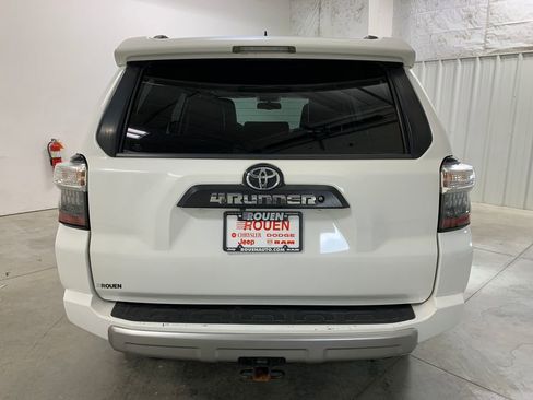 Used 2016 Toyota 4Runner SR5 image 25