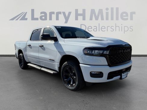 New 2026 RAM 1500 Express AWD/4WD image 8