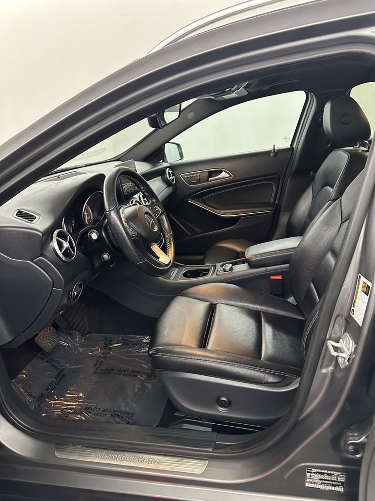 Used 2017 Mercedes-Benz GLA 250 4MATIC image 11