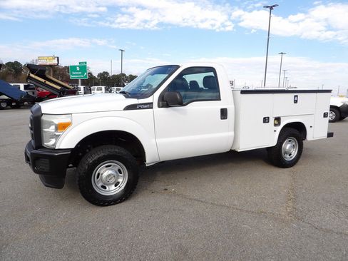 Used 2015 Ford F250 XL image 3