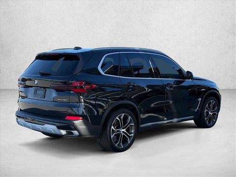 Certified 2025 BMW X5 sDrive40i w/ Climate Comfort Package image 5