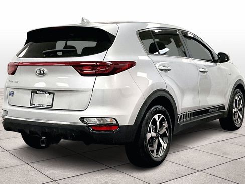 Used 2021 Kia Sportage LX image 11