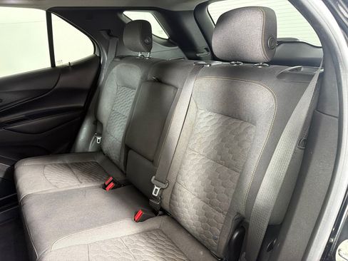 Used 2018 Chevrolet Equinox LT FWD image 16