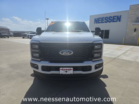 Used 2024 Ford F350 Lariat w/ Sport Appearance Package image 2