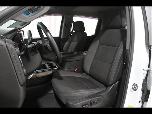Used 2021 Chevrolet Silverado 1500 LT Trail Boss w/ Bed Protection Package AWD/4WD image 5