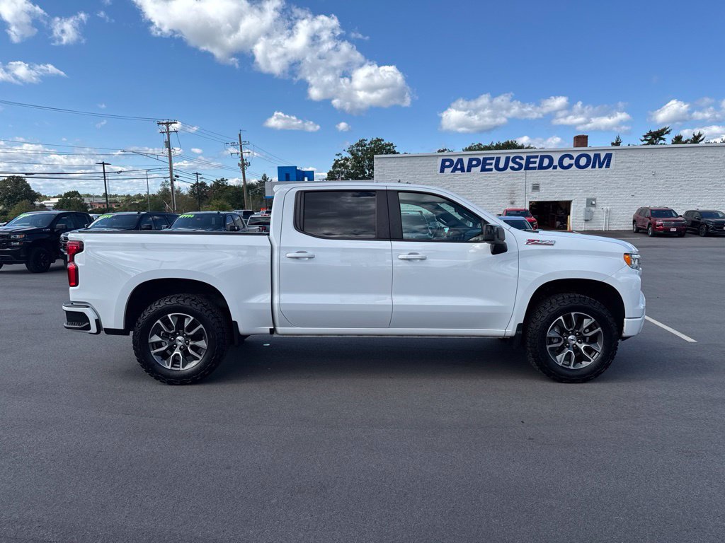 Used 2022 Chevrolet Silverado 1500 RST AWD/4WD image 3