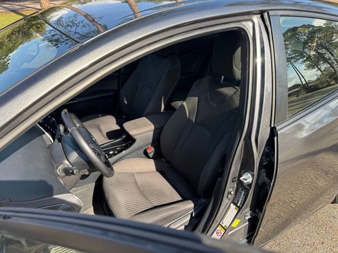 Used 2021 Toyota Prius Prime LE image 13