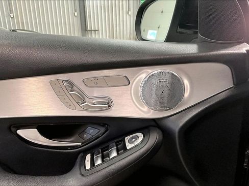 Used 2019 Mercedes-Benz GLC 300 4MATIC image 19