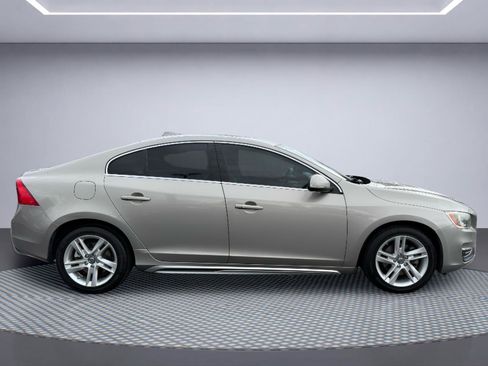 Used 2015 Volvo S60 T5 Platinum FWD image 9