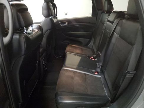 Used 2019 Jeep Grand Cherokee Altitude AWD/4WD image 26