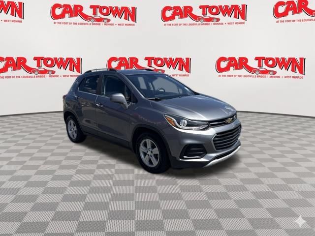 Used 2020 Chevrolet Trax LT w/ LT Convenience Package FWD image 2