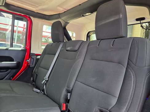 Used 2019 Jeep Wrangler Unlimited Sport S AWD/4WD image 25