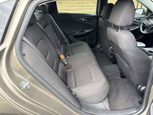 Used 2020 Chevrolet Malibu LT image 11