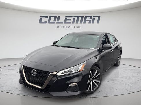 Used 2022 Nissan Altima 2.5 SR image 1