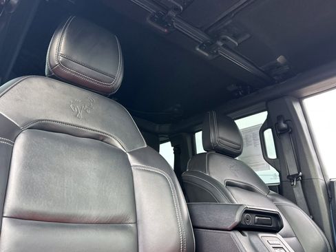 Used 2025 Ford Bronco Outer Banks image 16