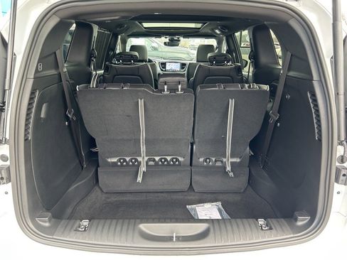 New 2026 Chrysler Pacifica Limited w/ S Appearance Package image 8
