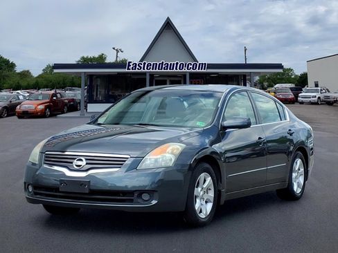 Used 2009 Nissan Altima 2.5 S w/ Convenience Plus Pkg FWD image 1
