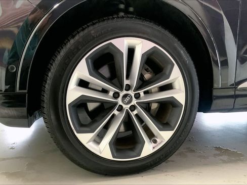 Used 2022 Audi Q7 Premium Plus image 7