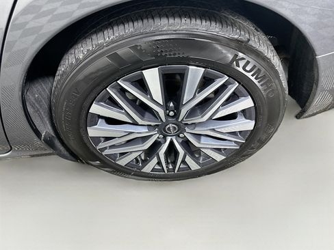 Used 2025 Nissan Altima 2.5 SV image 11