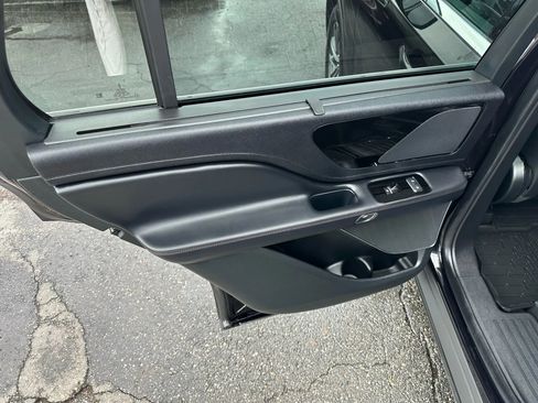 Used 2022 Lincoln Aviator AWD image 40