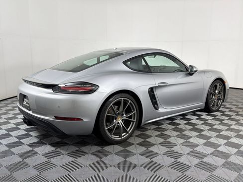 Certified 2024 Porsche 718 Cayman RWD image 10