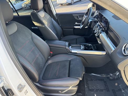 Used 2025 Mercedes-Benz GLB 250 image 6