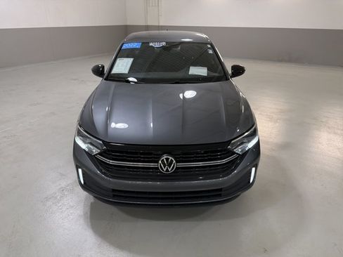 Used 2022 Volkswagen Jetta Sport FWD image 3