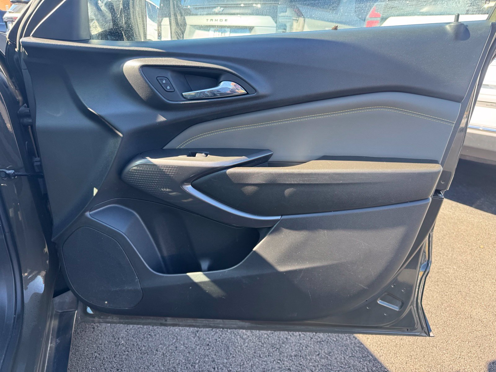 Used 2024 Chevrolet Trax ACTIV w/ Sunroof Package FWD image 32