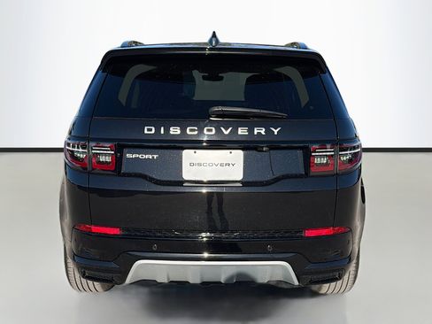 Used 2025 Land Rover Discovery Sport S image 4