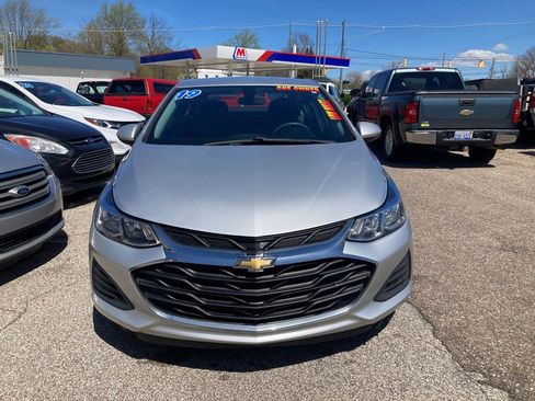 Used 2019 Chevrolet Cruze LS w/ LS Fleet Convenience Package image 2
