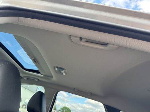 Used 2022 Hyundai Tucson SEL w/ Convenience + Premium Package FWD image 11