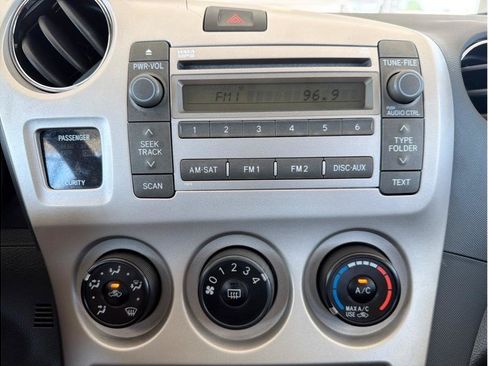 Used 2009 Toyota Matrix FWD image 21
