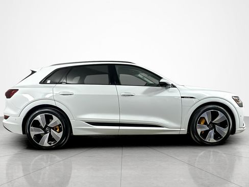 Used 2023 Audi e-tron Premium Plus w/ Premium Plus Package image 6