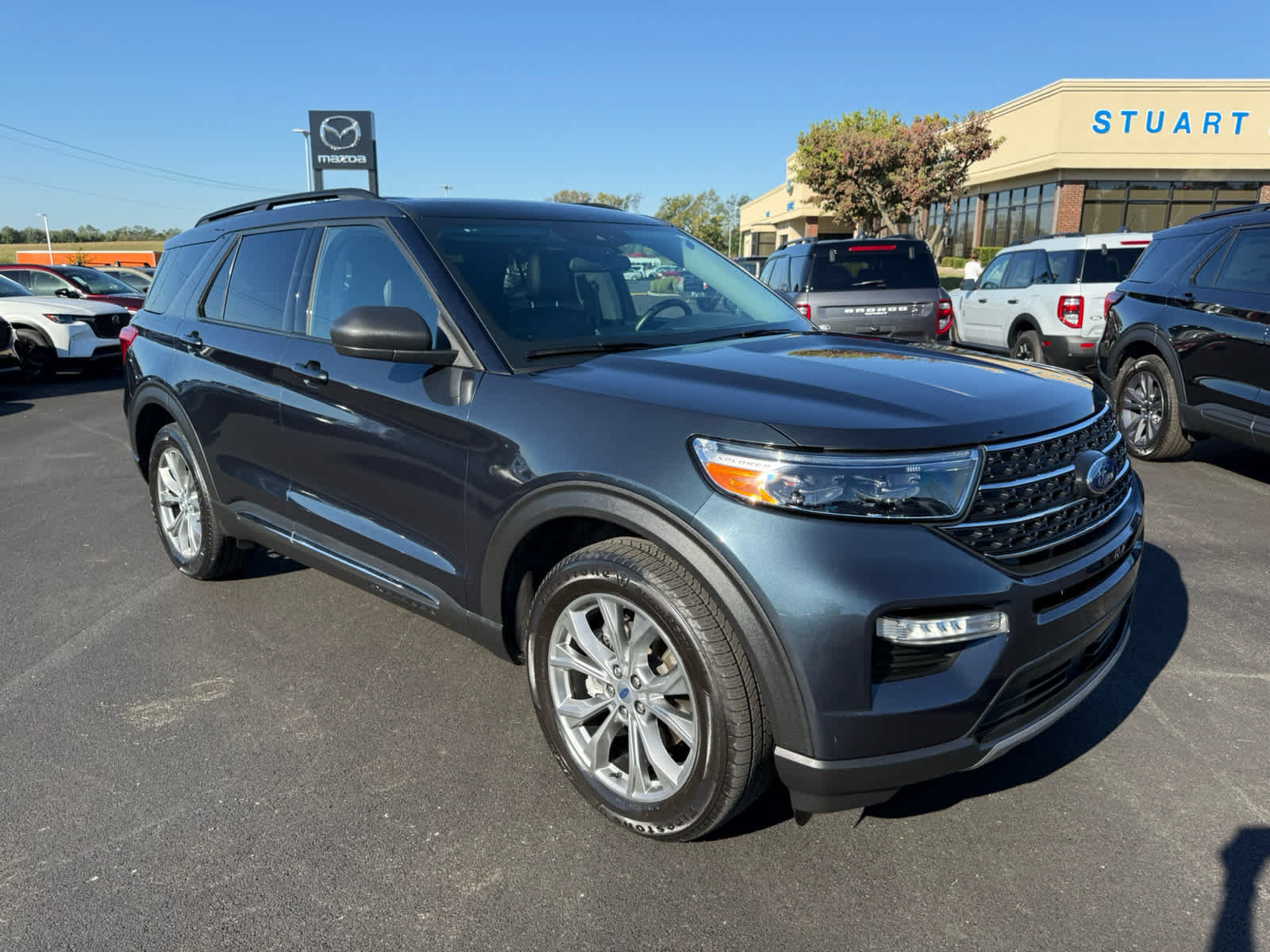 Used 2023 Ford Explorer XLT w/ Equipment Group 202A AWD/4WD image 1