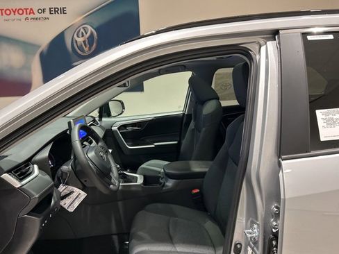 New 2025 Toyota RAV4 XLE image 15