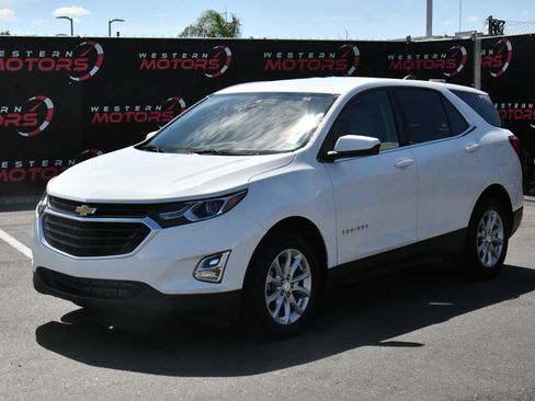 Used 2020 Chevrolet Equinox LT image 3