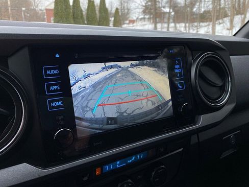 Used 2019 Toyota Tacoma TRD Off-Road w/ TRD Premium Off Road Package image 42