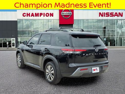 New 2026 Nissan Pathfinder SL image 5