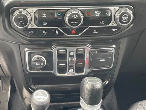 Used 2022 Jeep Gladiator Sport AWD/4WD image 29