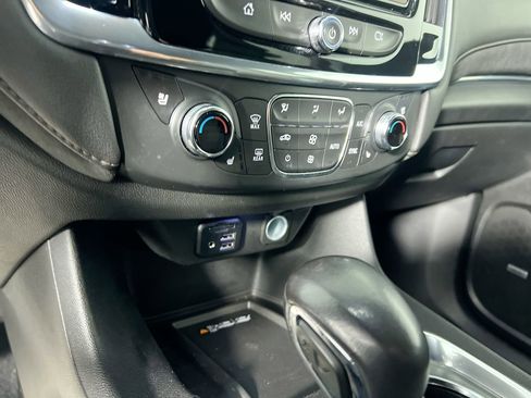 Used 2022 Chevrolet Traverse High Country image 25