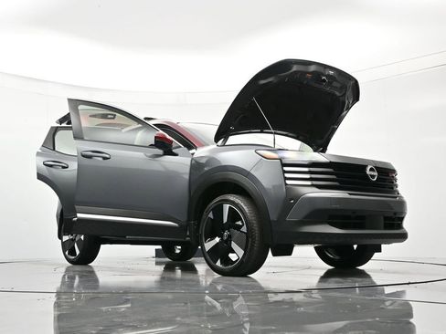 New 2026 Nissan Kicks SR w/ Cold Weather Package FWD image 47