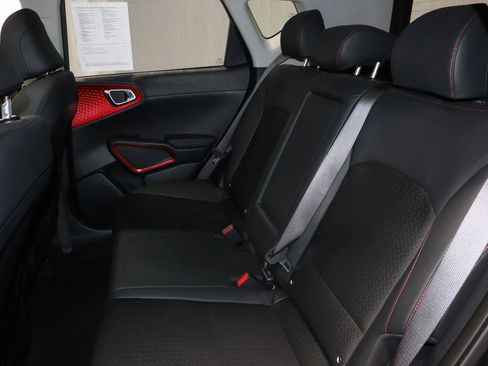 Used 2024 Kia Soul GT-Line image 23