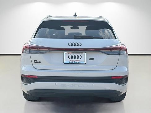 Used 2025 Audi Q4 e-tron Premium w/ Convenience Package RWD image 4