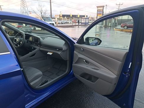 New 2026 Hyundai Elantra SEL Sport image 16