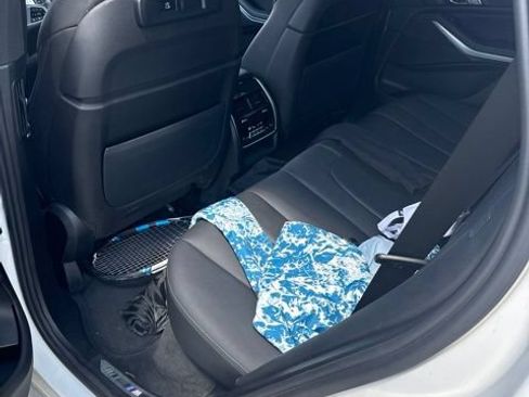 Used 2022 BMW X5 xDrive40i w/ M Sport Package AWD/4WD image 14