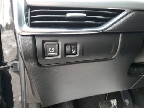 Certified 2023 Cadillac XT4 Premium Luxury w/ Cold Weather Package image 8